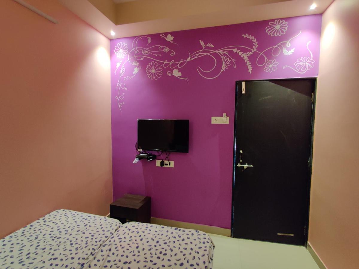 Bandekar Home Stay Mālvan Esterno foto