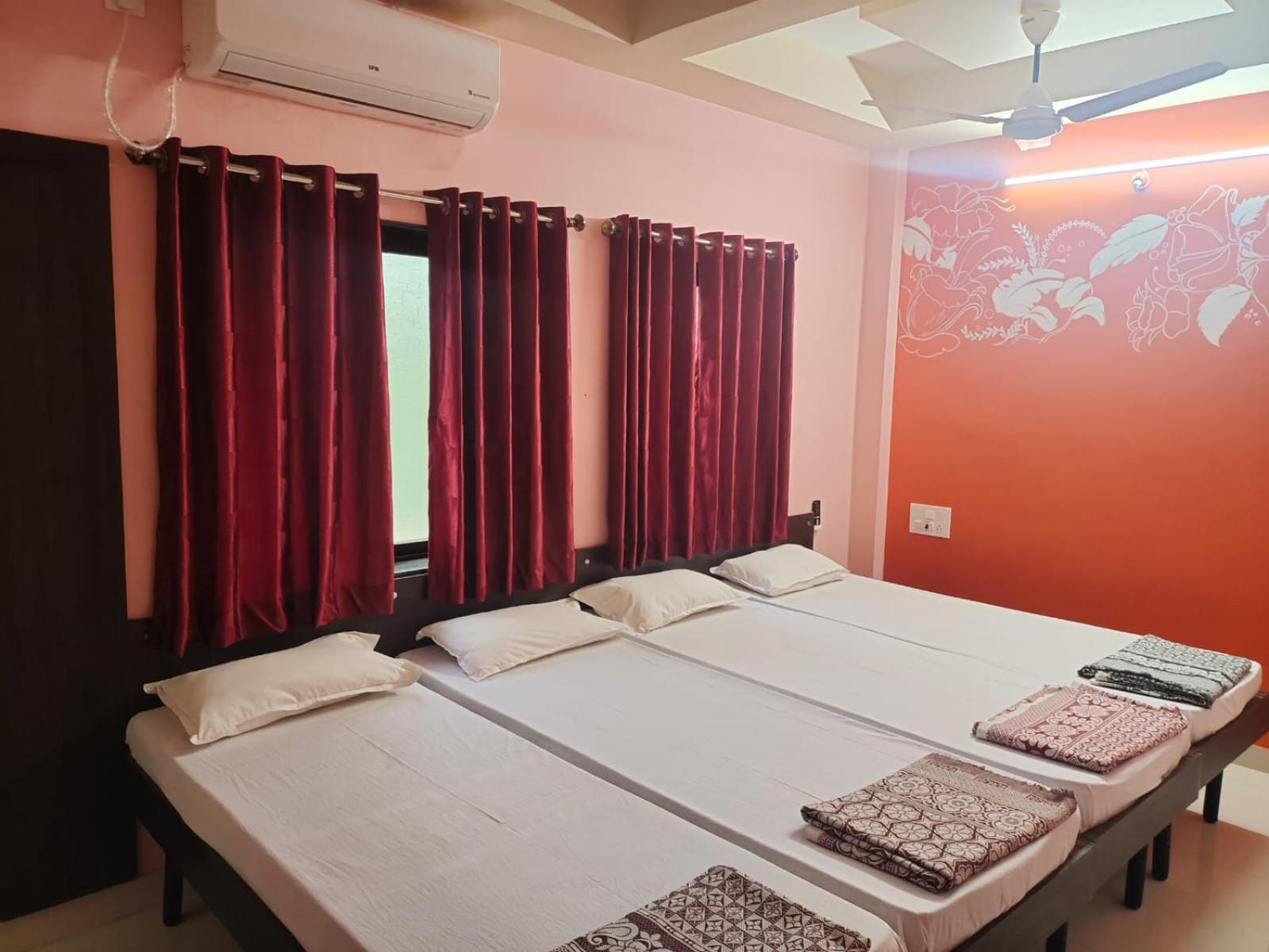 Bandekar Home Stay Mālvan Esterno foto